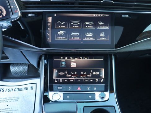 Used 2019 Audi Q8 Premium Plus w/ Premium Plus image 32