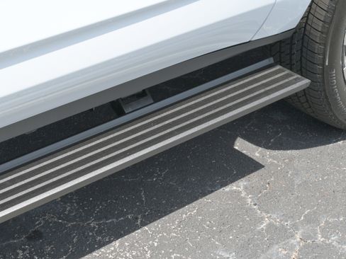 New 2026 Chevrolet Suburban High Country AWD/4WD image 43