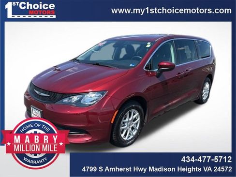 Used 2023 Chrysler Voyager LX FWD image 1
