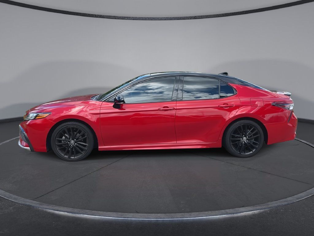 Used 2022 Toyota Camry XSE w/ Navigation Package FWD image 5
