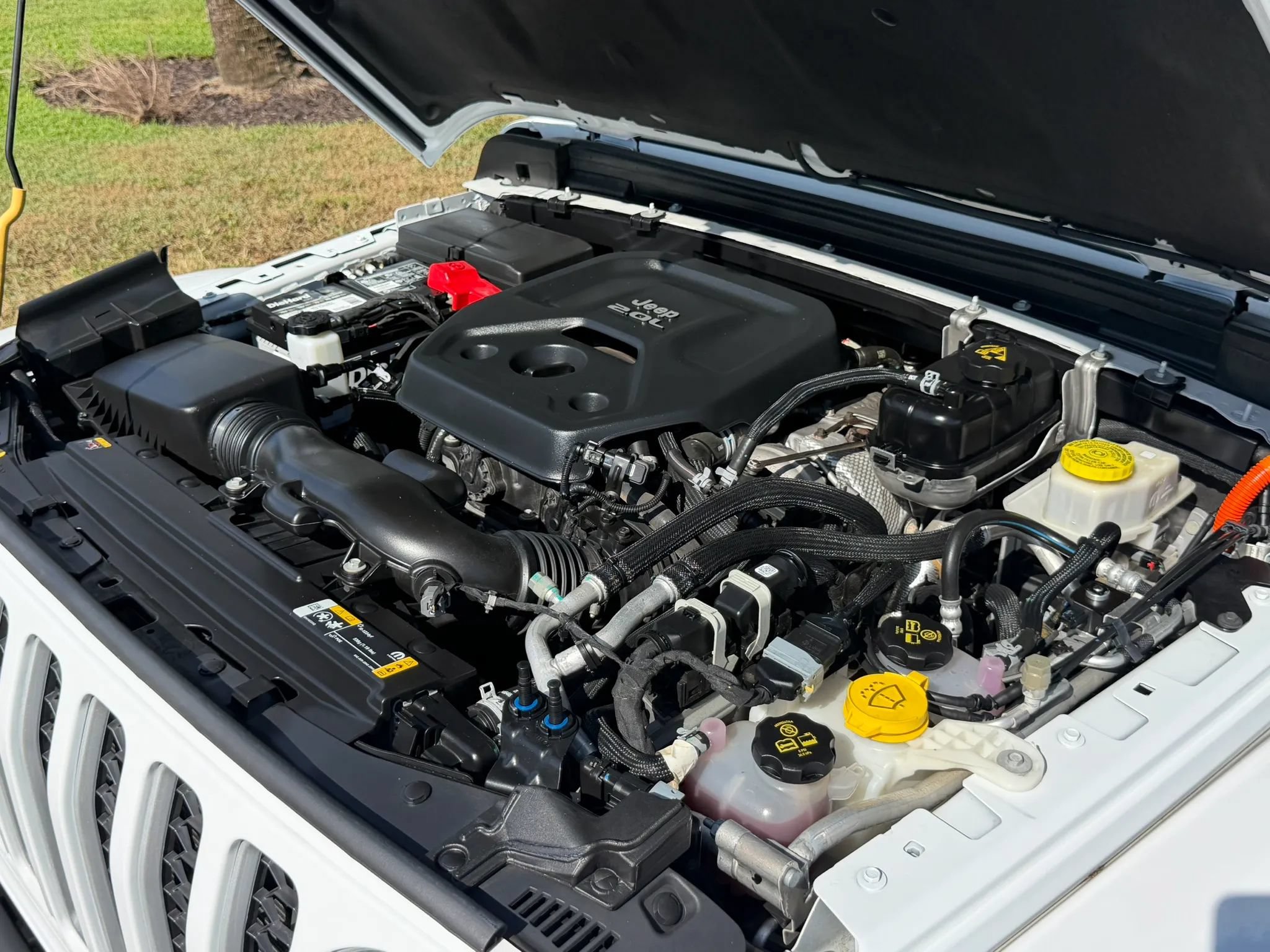 Used 2021 Jeep Wrangler Unlimited Sahara AWD/4WD image 45
