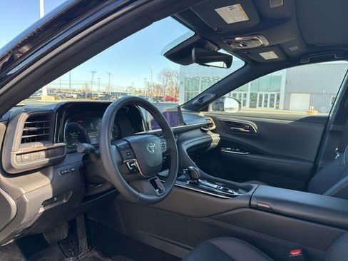 Used 2025 Toyota Crown Nightshade image 16