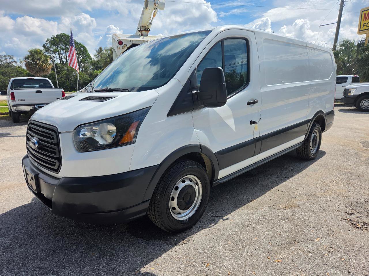 Used 2018 Ford Transit 150 130 Low Roof RWD image 10