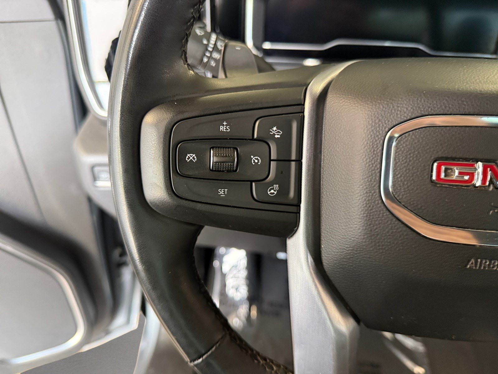 Used 2023 GMC Sierra 1500 SLT AWD/4WD image 24