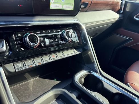 Used 2024 GMC Sierra 2500 Denali Ultimate image 34