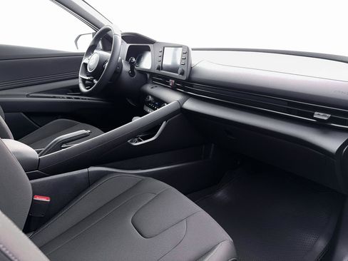 New 2026 Hyundai Elantra Sport FWD image 16