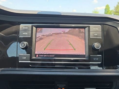 Used 2019 Volkswagen Jetta SE FWD image 28