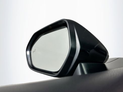 Used 2018 Toyota Camry LE w/ Convenience Package image 16