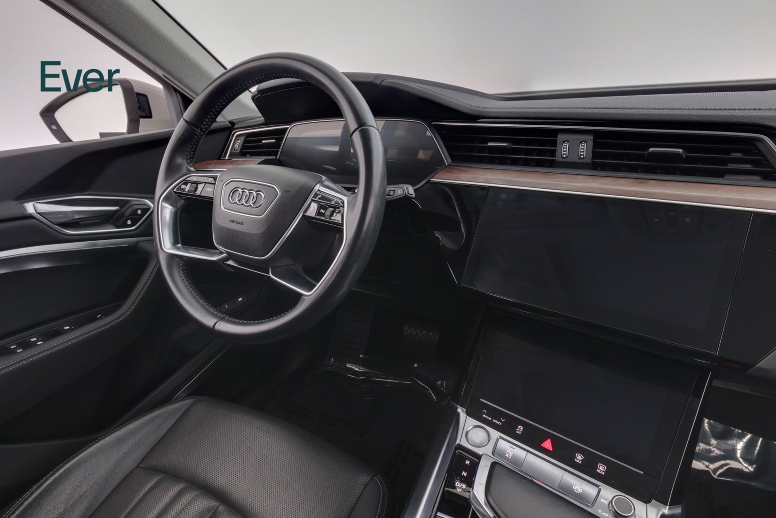 Used 2019 Audi e-tron Premium Plus AWD/4WD image 25