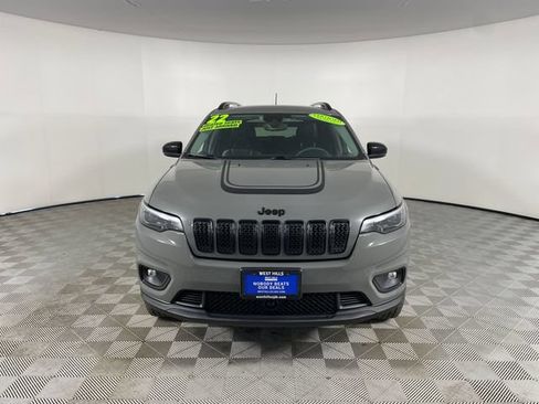 Certified 2022 Jeep Cherokee Latitude w/ Sun & Sound Group AWD/4WD image 26