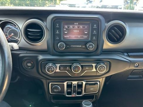 Used 2020 Jeep Gladiator Sport w/ Quick Order Package 24S AWD/4WD image 21