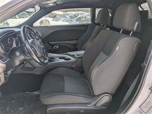 Used 2022 Dodge Challenger GT image 7