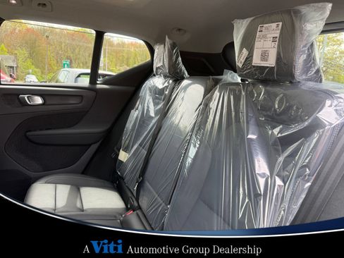 Used 2026 Volvo XC40 B5 Plus w/ Protection Package Premier AWD/4WD image 14
