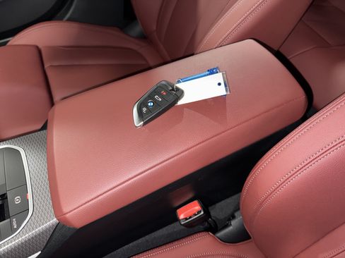 Used 2025 BMW M440i RWD image 35