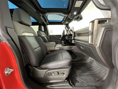 Used 2025 GMC Hummer EV 3X image 29