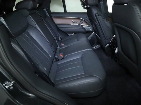 Used 2025 Land Rover Range Rover SE AWD/4WD image 28
