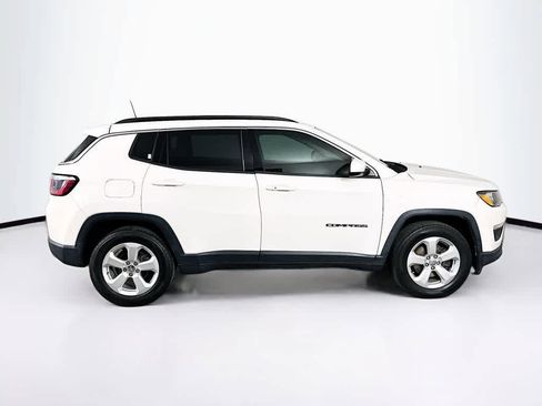 Used 2018 Jeep Compass Latitude FWD image 25