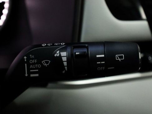 New 2025 Mitsubishi Outlander SE image 10