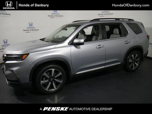 New 2026 Honda Pilot Touring image 1
