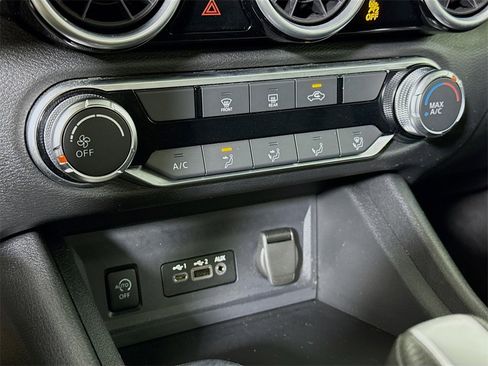 Certified 2024 Nissan Sentra SV image 8