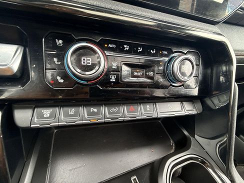 Certified 2025 GMC Sierra 2500 AT4 w/ AT4 Premium Plus Package image 42