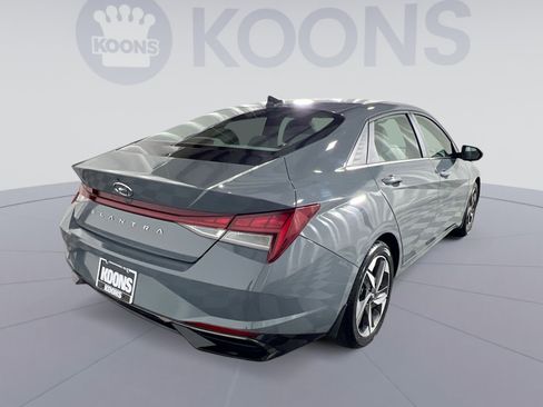 Used 2022 Hyundai Elantra SEL w/ Convenience + Premium Package image 7