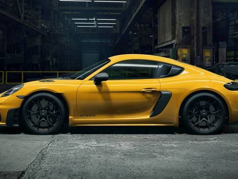 Certified 2023 Porsche 718 Cayman GT4 RS image 2
