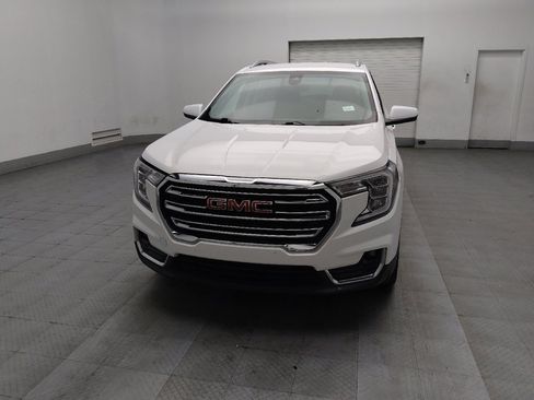 Used 2023 GMC Terrain SLT image 15