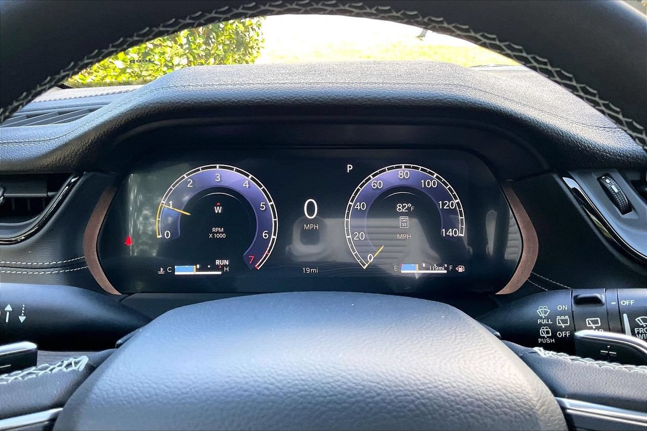 New 2026 Jeep Grand Cherokee Altitude AWD/4WD image 10