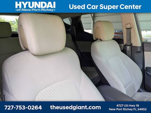 Used 2015 Hyundai Santa Fe Sport FWD image 6