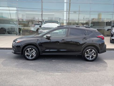 Used 2024 Subaru Crosstrek 2.0i Premium image 3