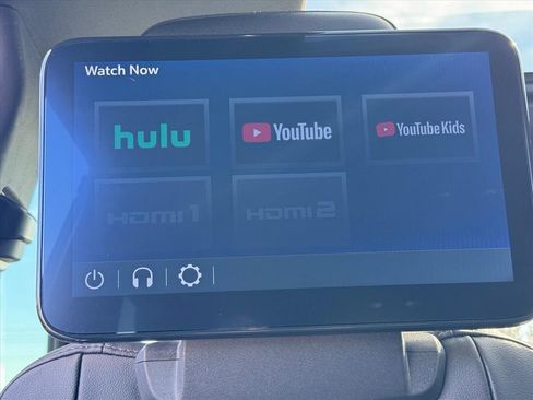 Used 2022 Chevrolet Suburban Z71 w/ Z71 Off-Road Package image 13