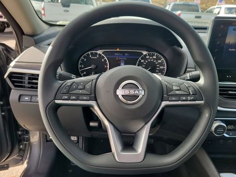 Used 2025 Nissan Altima 2.5 SV w/ SV Special Edition Package FWD image 18