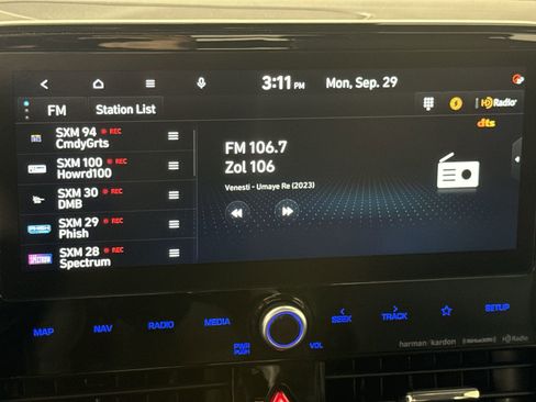 Used 2022 Hyundai Ioniq Limited image 20