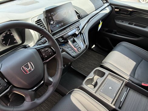 Certified 2026 Honda Odyssey Elite image 20