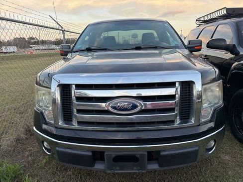 Used 2011 Ford F150 XLT w/ XLT Convenience Pkg image 2