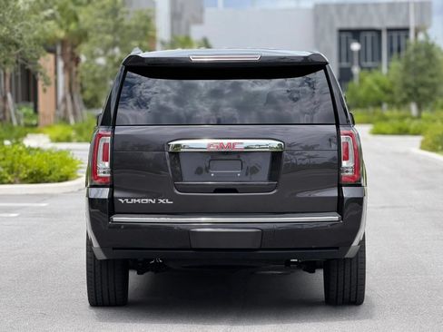 Used 2015 GMC Yukon XL Denali w/ Premium Package RWD image 7