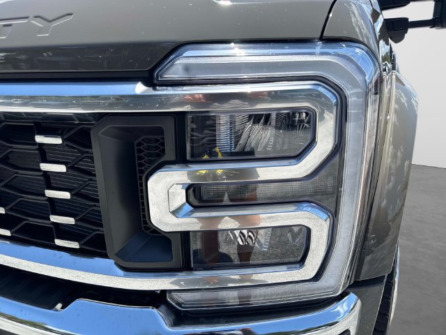 Used 2026 Ford F450 King Ranch w/ Chrome Package AWD/4WD image 10
