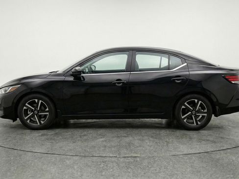 Used 2025 Nissan Sentra SV image 5