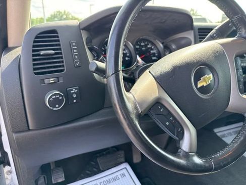 Used 2011 Chevrolet Silverado 1500 LT w/ All-Star Edition RWD image 18