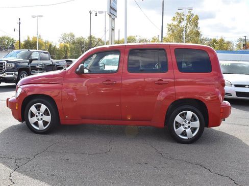 Used 2010 Chevrolet HHR LS image 11