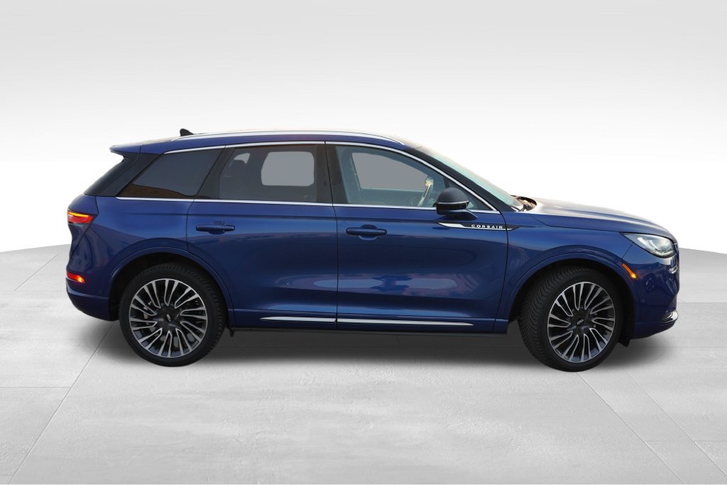 Used 2021 Lincoln Corsair Reserve AWD/4WD image 2