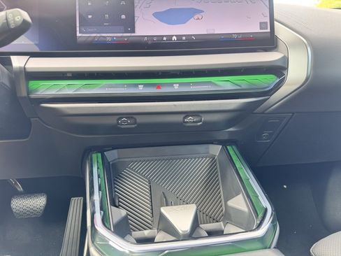 Used 2026 BMW X3 xDrive30 w/ Premium Package image 9