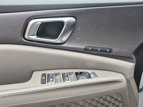 New 2026 Kia Carnival EX FWD image 7