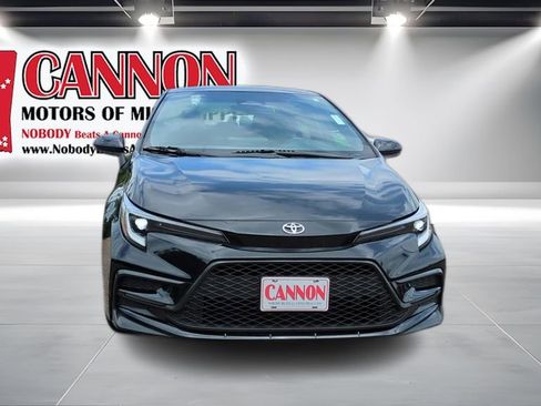 Used 2024 Toyota Corolla SE FWD image 2