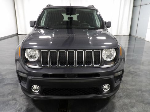 Used 2021 Jeep Renegade Latitude FWD image 2