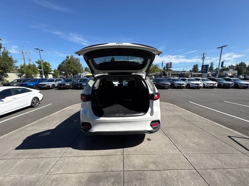 Used 2025 MAZDA CX-70 3.3 Turbo w/ Preferred Package AWD/4WD image 8
