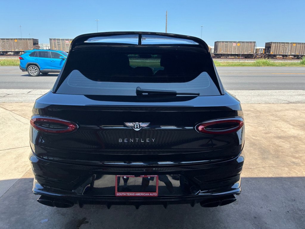 Used 2021 Bentley Bentayga AWD/4WD image 20
