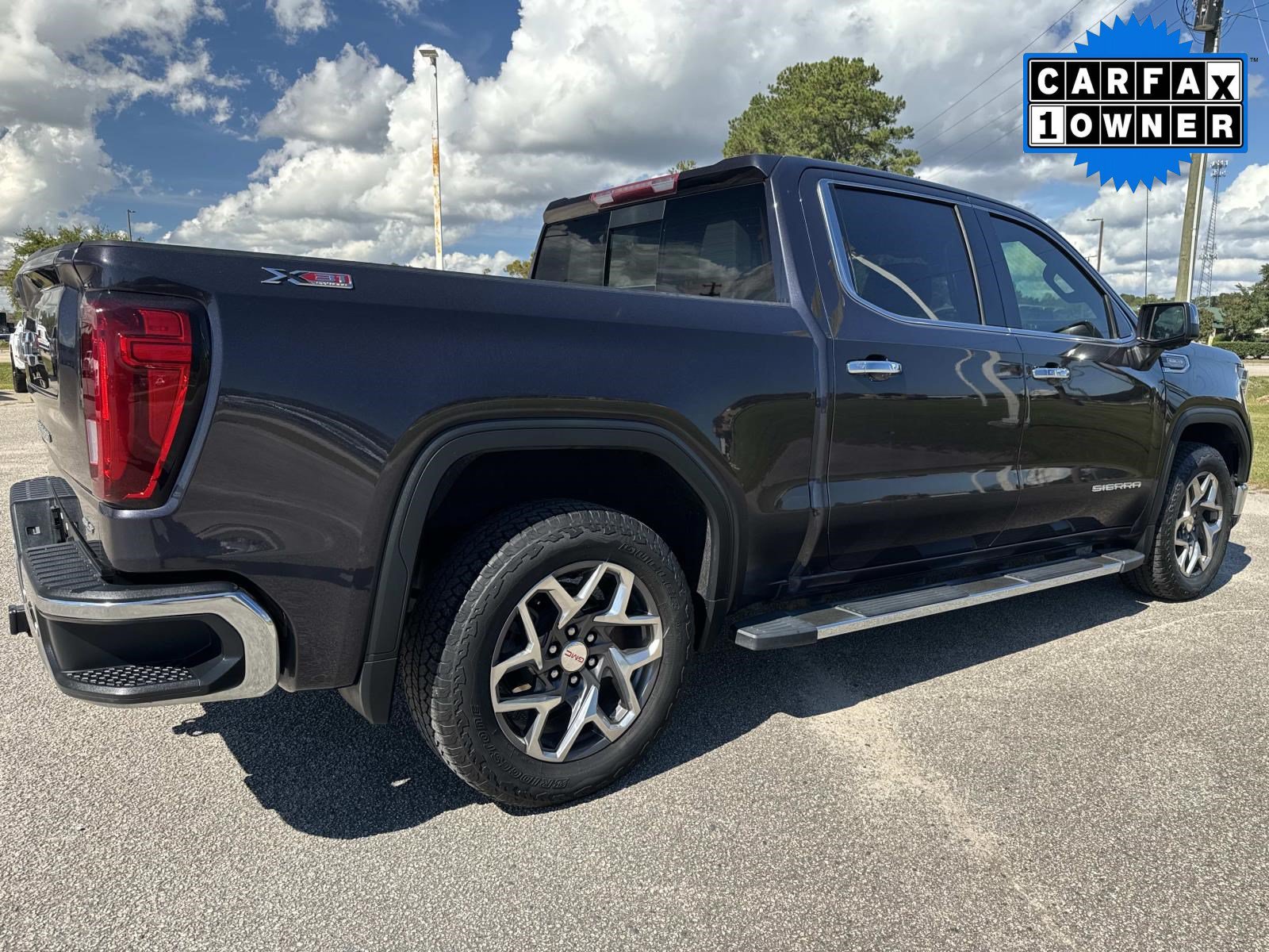 Used 2022 GMC Sierra 1500 SLT w/ SLT Premium Plus Package AWD/4WD image 4