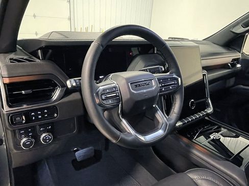 Used 2025 GMC Yukon XL Denali image 20